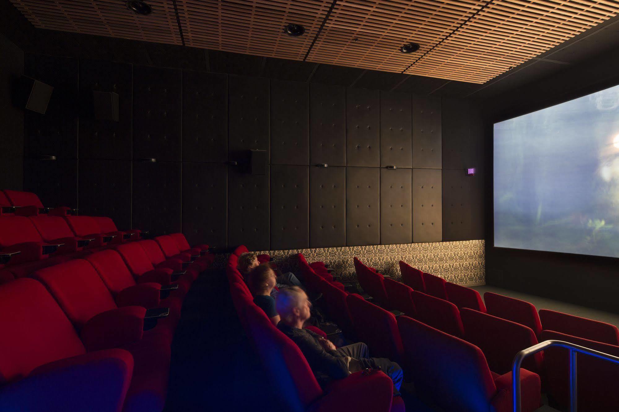The Cinema Suites Te Anau Exterior photo